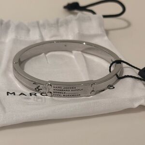 NWT Marc Jacobs silver bangle - M/L